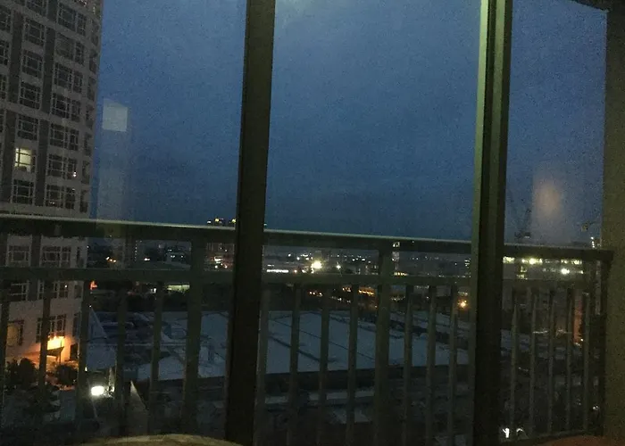 Ortigas 2 Bedroom Corner Unit With 2 Queen Across Shangrila Manila