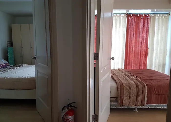 Ortigas 2 Bedroom Corner Unit With 2 Queen Across Shangrila *